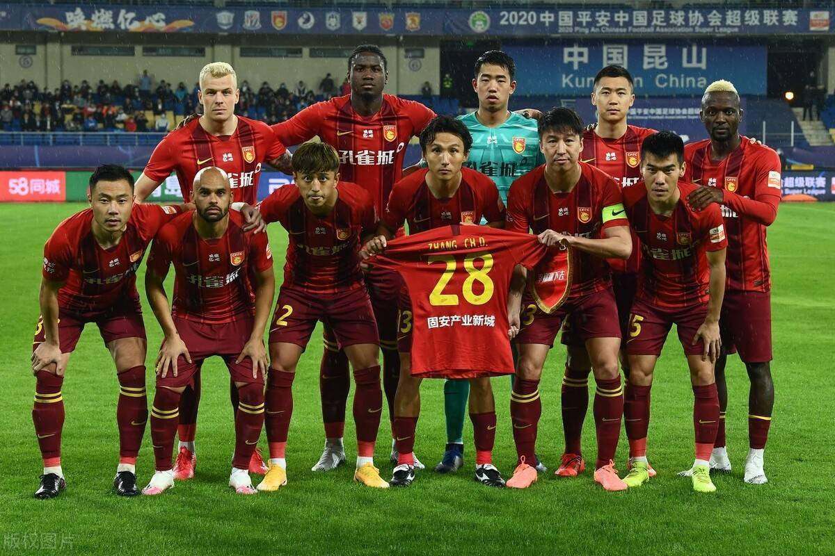 星空体育平台-华夏幸福球员伤愈复出，球队士气高涨(华夏幸福球员伤愈复出,球队士气高涨了)