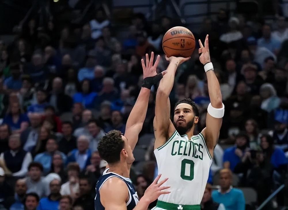 快船客场击败凯尔特人,实现反弹 快船客场击败凯尔特人,实现反弹