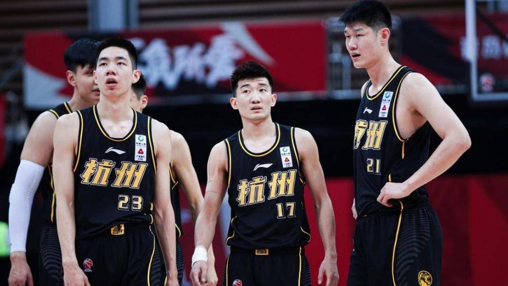 包含上海男篮攻防兼备,向前迈进一步的词条 包含上海男篮攻防兼备,向前迈进一步的词条