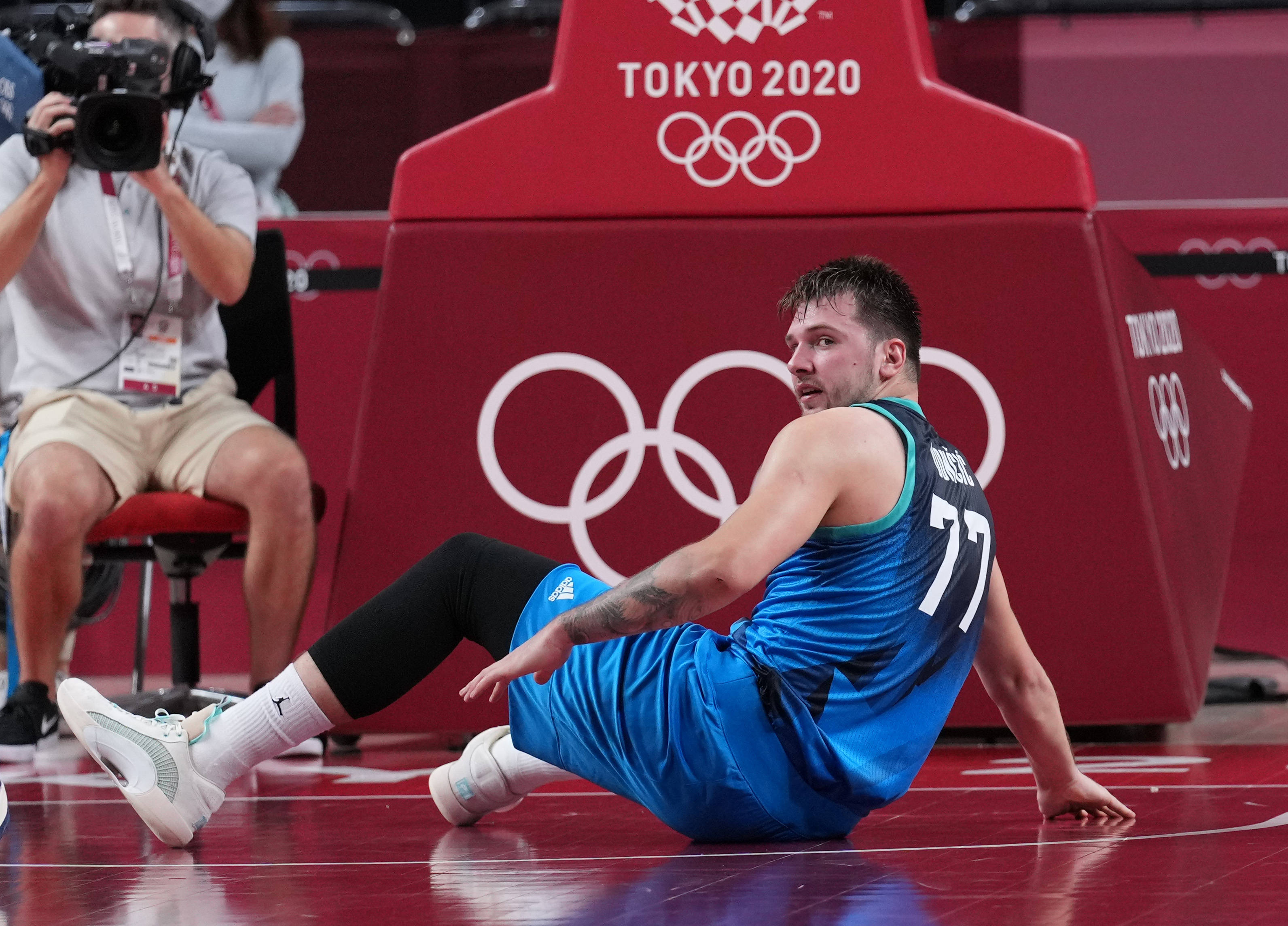 星空体育官网app-包含斯洛文尼亚队晋级成功，备受瞩目的词条