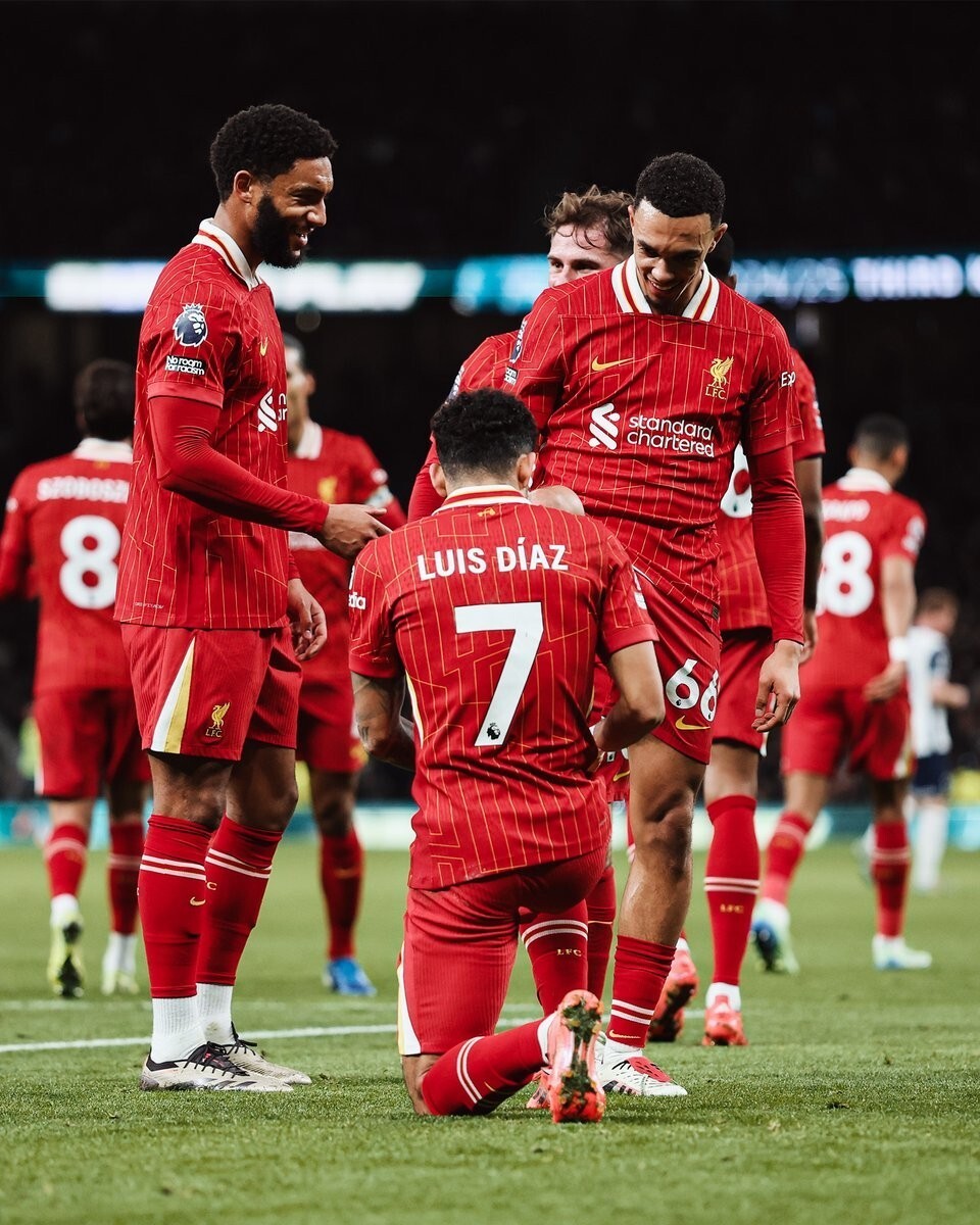 利物浦击败切尔西晋级英超前四！的简单介绍