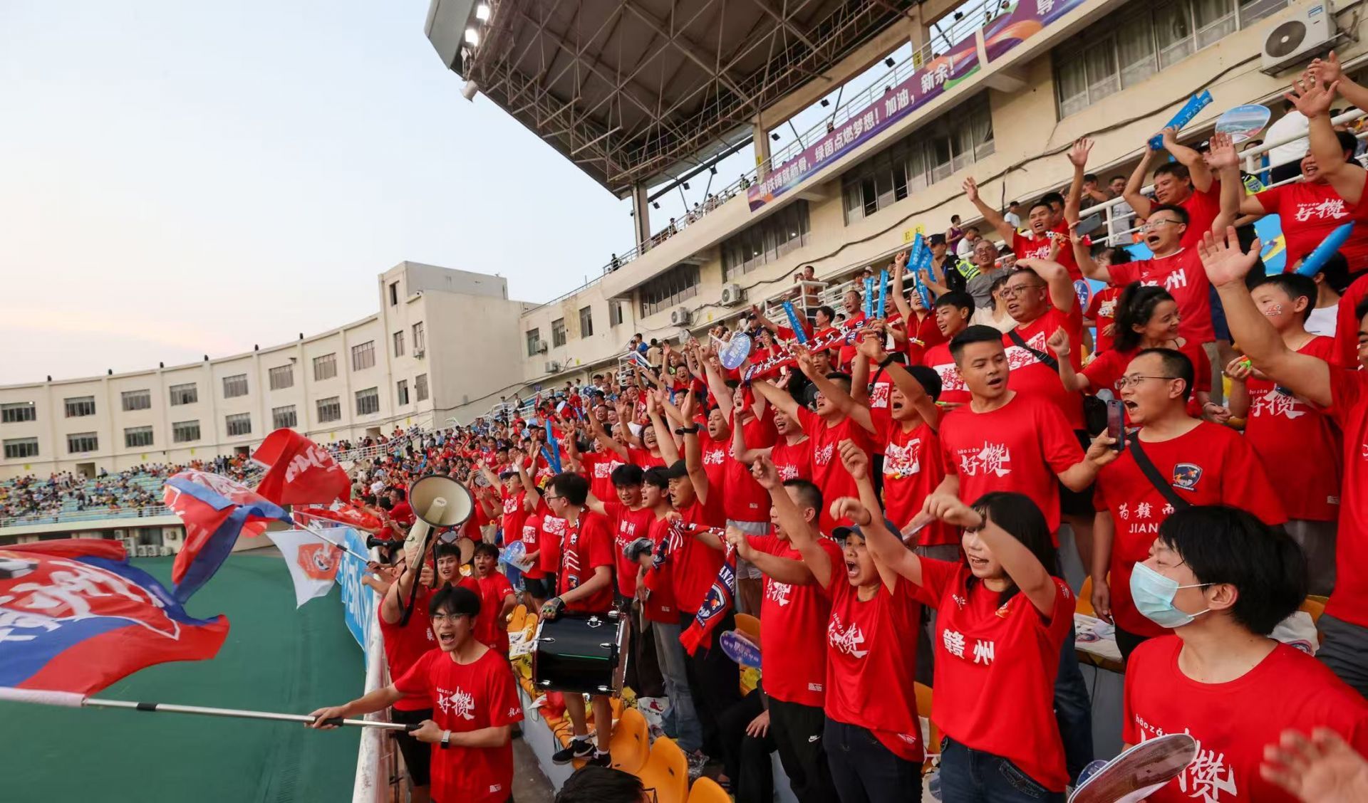 最佳进球争夺彰显全新比赛激情的简单介绍 最佳进球争夺彰显全新比赛激情的简单介绍