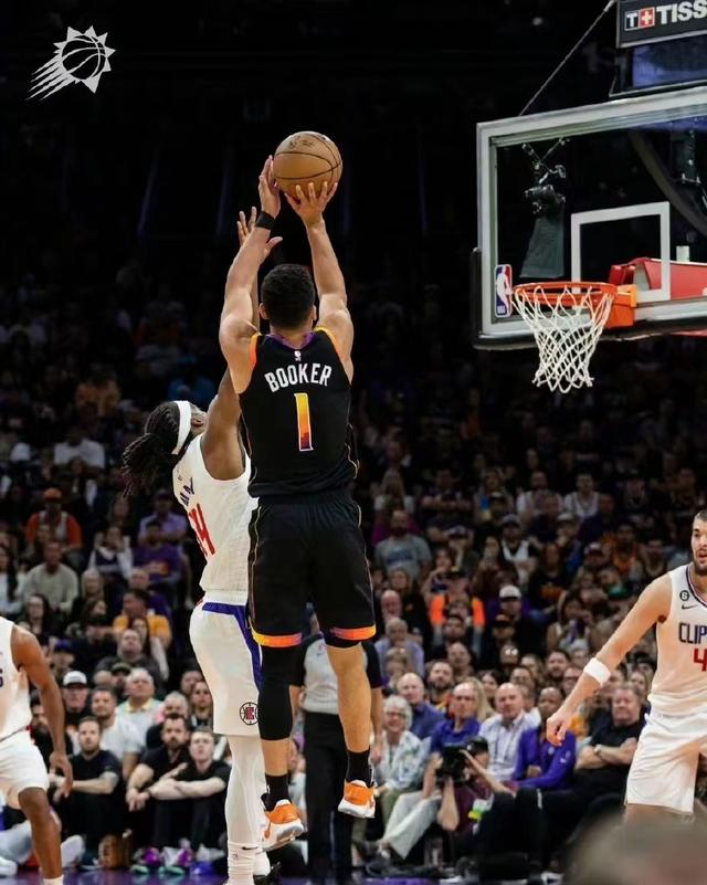 强队在最后关头实现了一场令人惊叹的逆转 强队在最后关头实现了一场令人惊叹的逆转