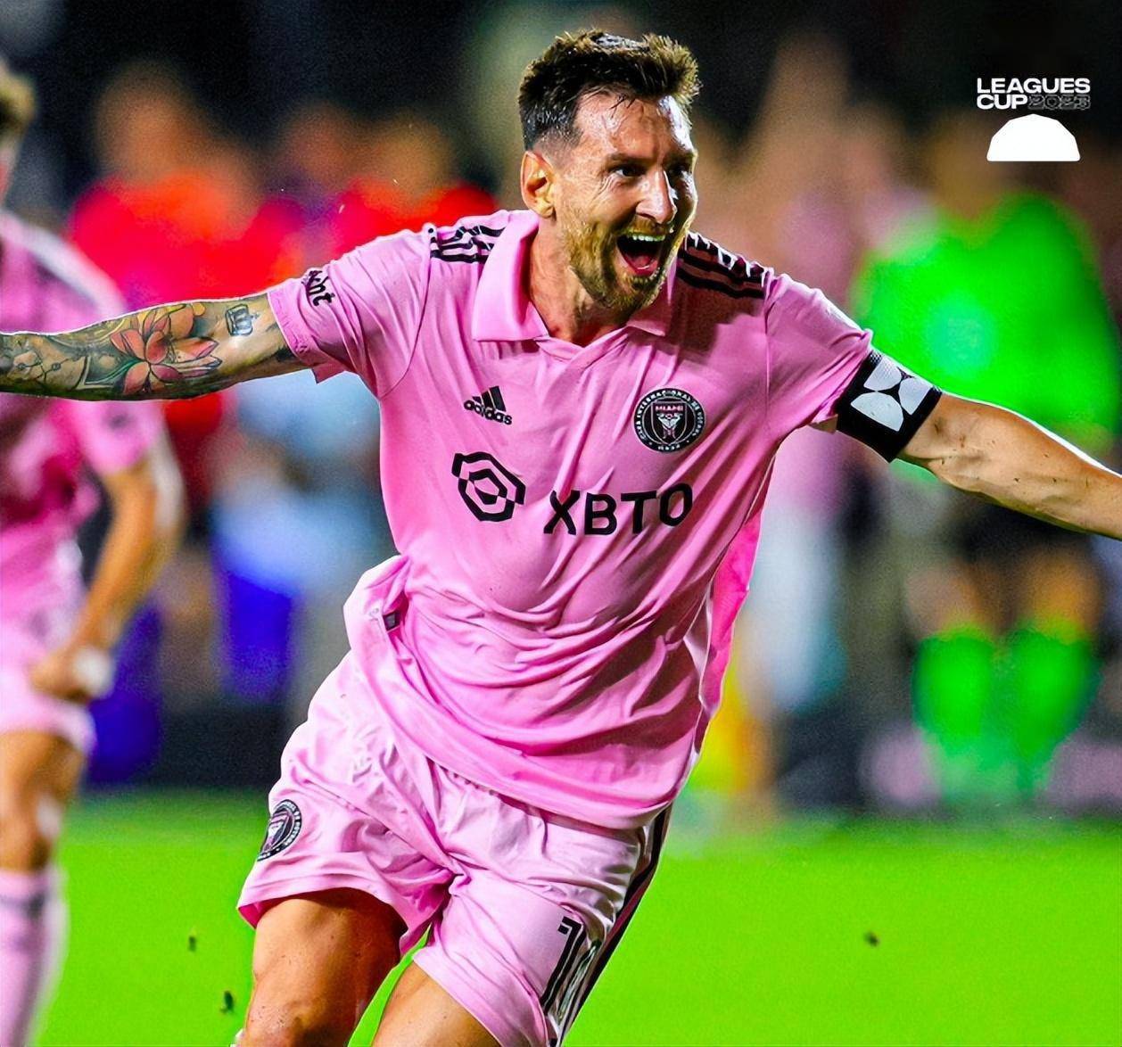 国际足球比赛中诞生了一位新英雄 国际足球比赛中诞生了一位新英雄