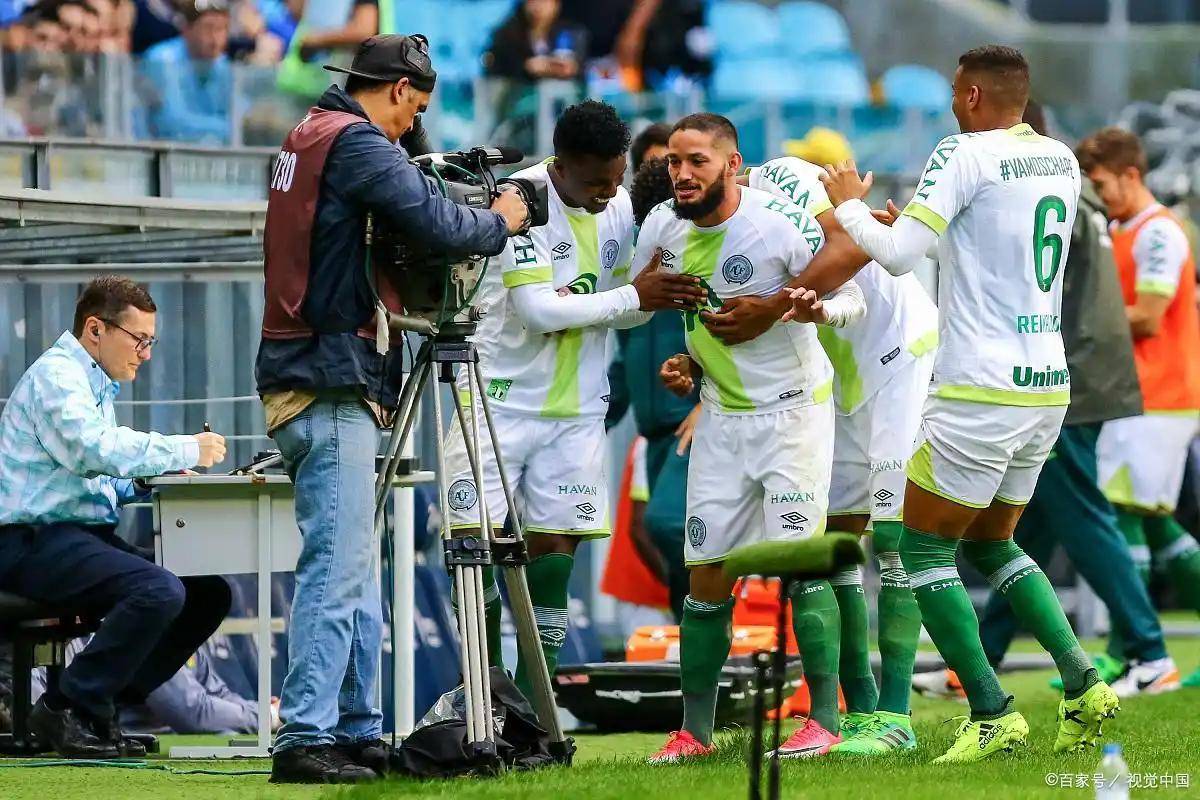 星空体育电竞-里昂客场击败兰斯，取得三分