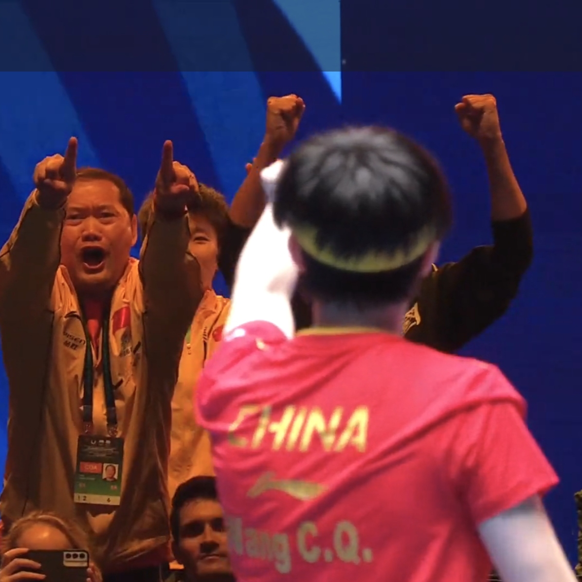 福建队在比赛中克服困难,获得胜利 福建队在比赛中克服困难,获得胜利