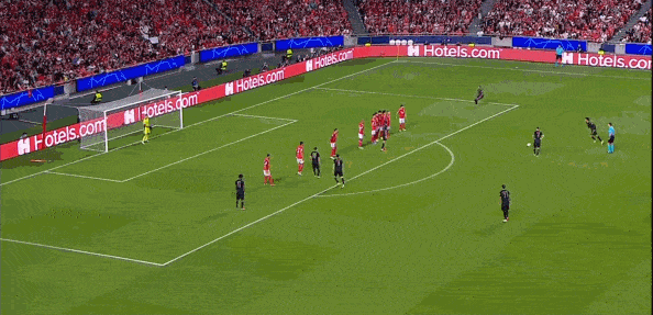 星空体育app下载地址-关于拜仁挺住考验，半决赛闯关成功的信息