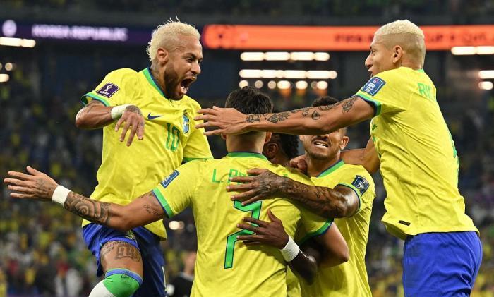 包含足球世界杯热门队伍名单曝光,球迷期待精彩对决的词条 包含足球世界杯热门队伍名单曝光,球迷期待精彩对决的词条