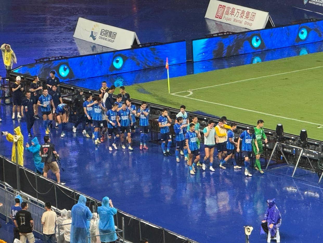 星空体育网页版-包含入主冲超区！深圳主场大胜，积分榜有所升的词条