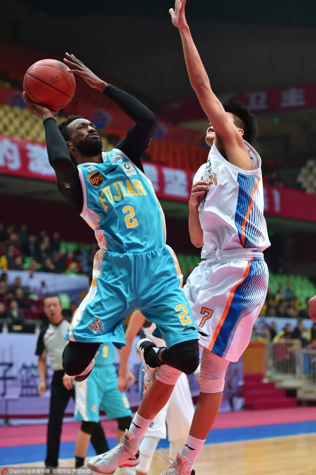 星空体育登录-云南男篮客场大胜福建队，取得重要胜利的简单介绍