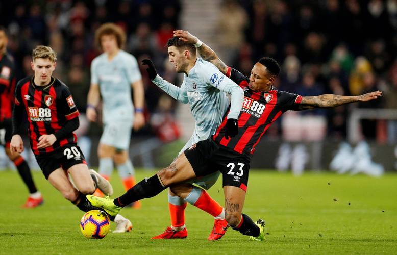 星空体育教练-包含纽卡斯尔主场憾负，保级形势严峻的词条